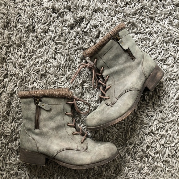 Pop | Gray Booties - Picture 2 of 2